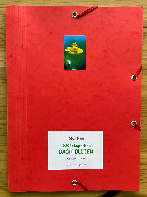 Rote Mappe für 20x30cm Bach-Blüten-Fotoset mit Rock Rsoe Foto